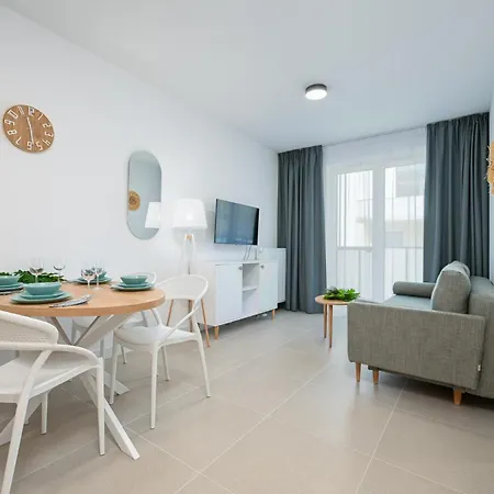 Beachfront Retreat *