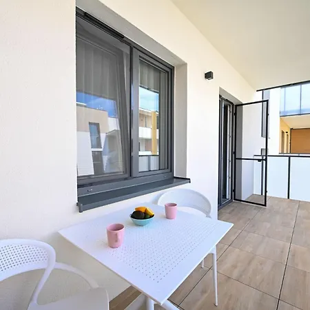 Apartment Beachfront Retreat Dąbki