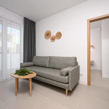 Beachfront Retreat Appartamento Dąbki
