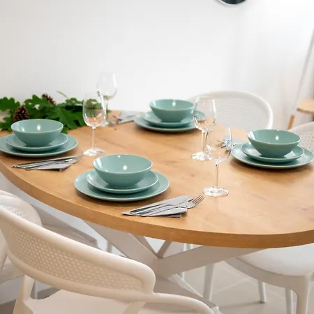 Beachfront Retreat Apartment *